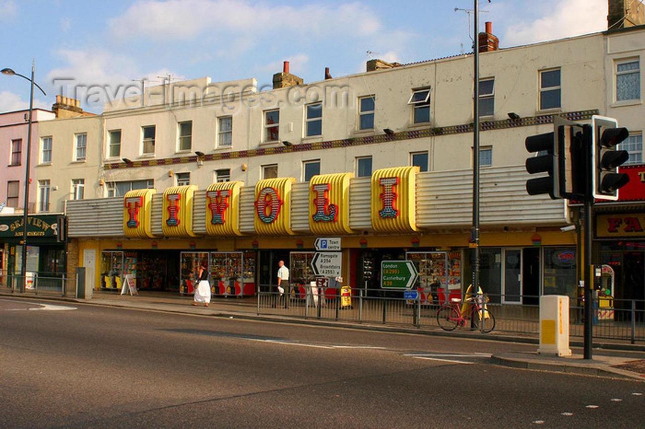 Entire With Sun Filled Private Garden * Margate